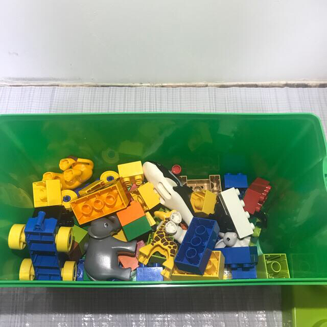 Lego(レゴ)の値下げ致しました！レゴ デュプロ みどりのコンテナスーパーデラックス 10580 キッズ/ベビー/マタニティのおもちゃ(積み木/ブロック)の商品写真