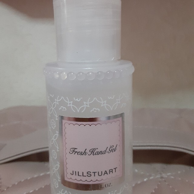 JILLSTUART(ジルスチュアート)のジルスチュアート　ハンドケアエッセンス コスメ/美容のボディケア(ハンドクリーム)の商品写真