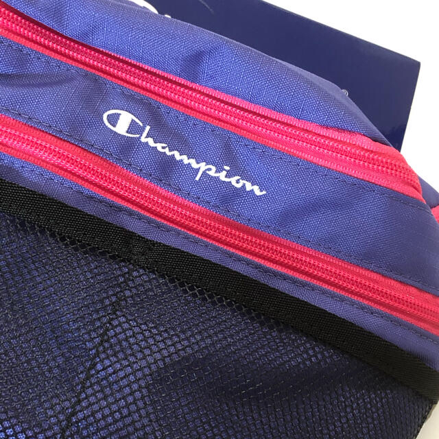 Champion(チャンピオン)の★専用ページ★ チャンピオン　バッグ　イヤホン レディースのバッグ(ショルダーバッグ)の商品写真