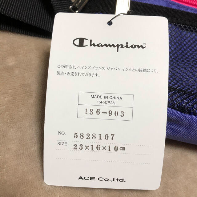 Champion(チャンピオン)の★専用ページ★ チャンピオン　バッグ　イヤホン レディースのバッグ(ショルダーバッグ)の商品写真