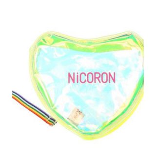 NiCORON ハートクリアポーチ　イエロー　ジム　サウナ　スパ　新品タグ付(女性タレント)