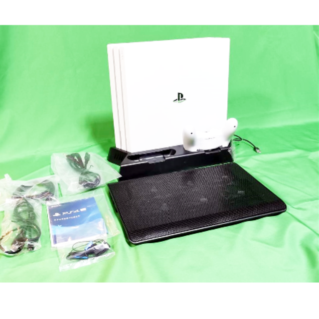 品質が ホワイト Pro PS4 1TB 美品 (CUH-7200BB02) 家庭用ゲーム機本体