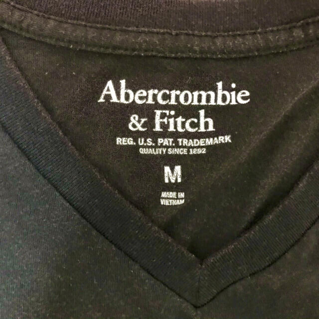 Abercrombie&Fitch(アバクロンビーアンドフィッチ)のアバクロ　Tシャツ　メンズ メンズのトップス(Tシャツ/カットソー(半袖/袖なし))の商品写真