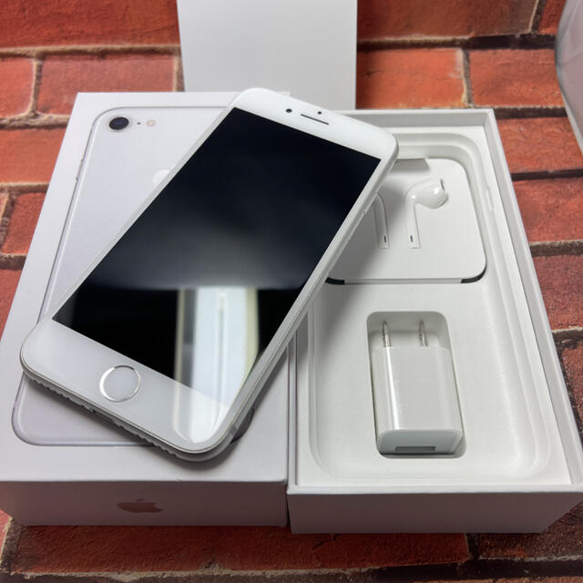 商品情報➢メーカーiPhone8 64GB シルバー　SILVER