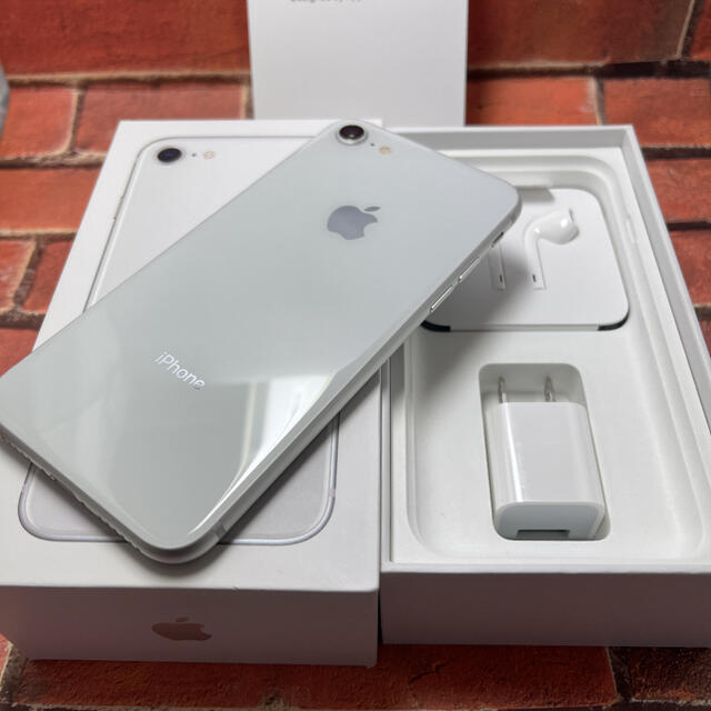 iPhone8 64GB シルバー　SILVER