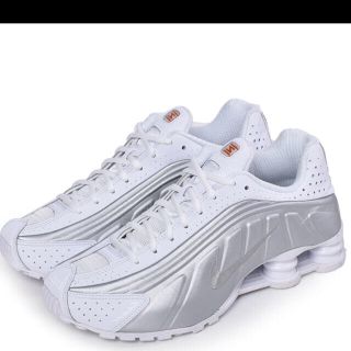 ナイキ(NIKE)のnike shox r4 26.5(スニーカー)