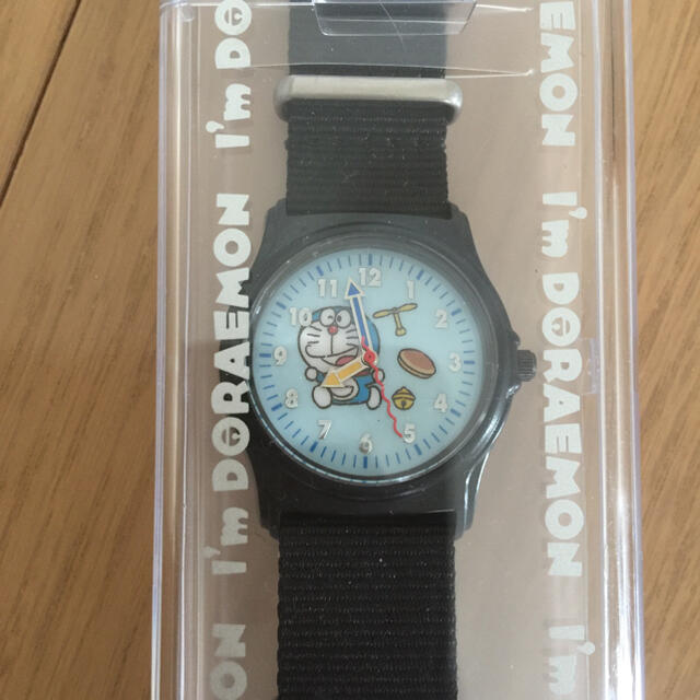 サンリオ(サンリオ)のドラえもん 腕時計 黒 新品 レディースのファッション小物(腕時計)の商品写真