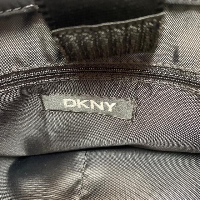 DKNY(ダナキャランニューヨーク)のDKNY ダナキャランニューヨーク ショルダーバック メンズのバッグ(ショルダーバッグ)の商品写真