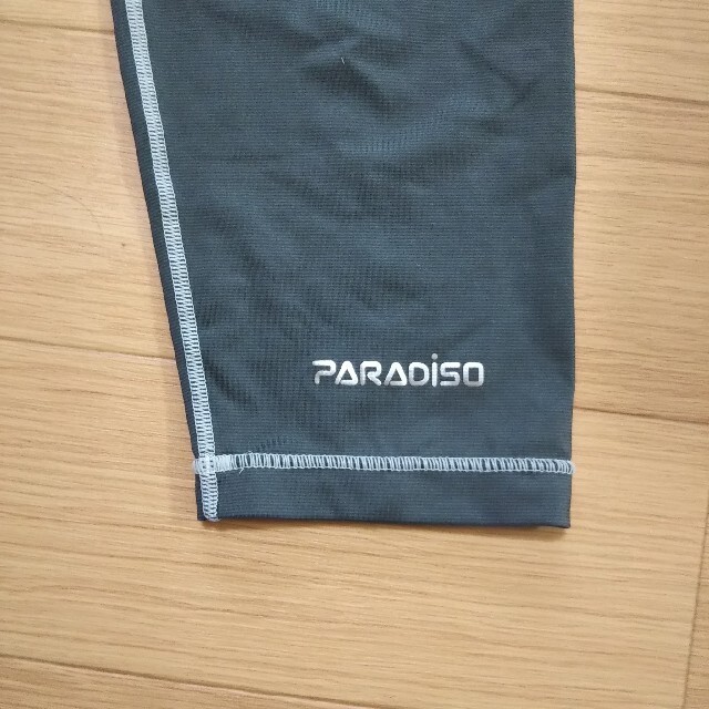 Paradiso(パラディーゾ)のテニスウェア レギンス 7分丈 Lサイズ レディースのレッグウェア(レギンス/スパッツ)の商品写真