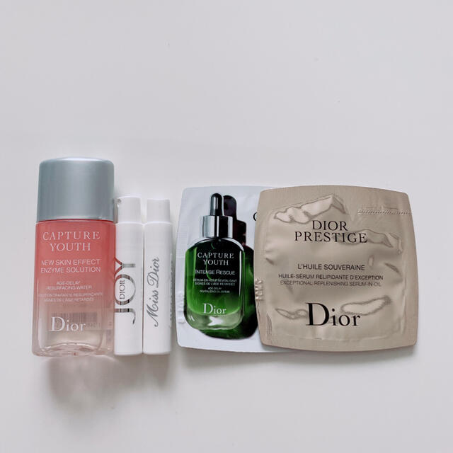 Dior(ディオール)のディオール　サンプルセット コスメ/美容のキット/セット(サンプル/トライアルキット)の商品写真