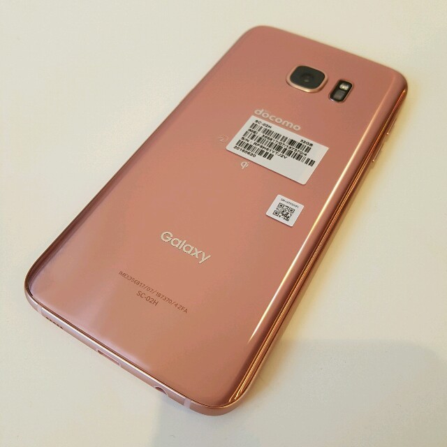 SAMSUNG(サムスン)の中古★docmo Galaxy s7 edge SC-02H ピンクゴールド スマホ/家電/カメラのスマートフォン/携帯電話(スマートフォン本体)の商品写真