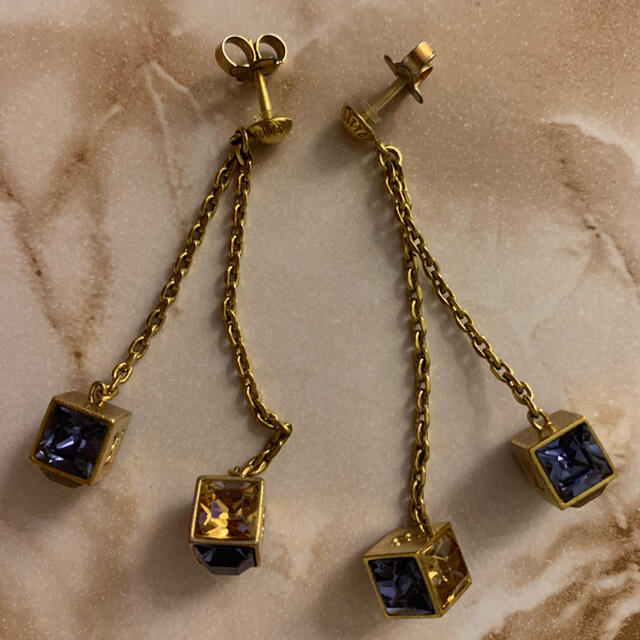 LOUIS VUITTON(ルイヴィトン)のLOUIS VUITTONピアス レディースのアクセサリー(ピアス)の商品写真