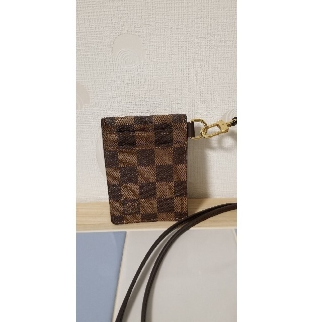 LOUIS VUITTON(ルイヴィトン)のルイヴィトンLouis Vuittonパスケース&ネックストラップ美品 レディースのファッション小物(名刺入れ/定期入れ)の商品写真