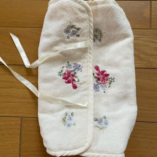 ローラアシュレイ(LAURA ASHLEY)のるり様専用　ローラアシュレイ　ティッシュボックスカバー(ティッシュボックス)