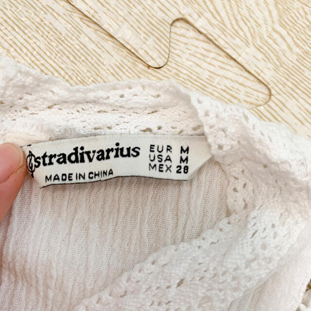 ZARA(ザラ)のレース ノースリーブ トップス stradivarius zara レディースのトップス(シャツ/ブラウス(半袖/袖なし))の商品写真