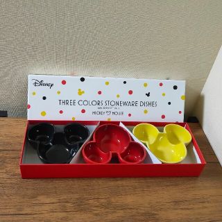 ディズニー(Disney)の新品未使用 ルクルーゼ ミッキー 皿 ３個入 mickey ﾁｪﾘｰﾚｯﾄﾞ(食器)