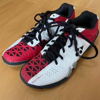 ヨネックス(YONEX)の最終値下げ❗️YONEX＊パワークッション01 レディース 23.5センチ(バドミントン)