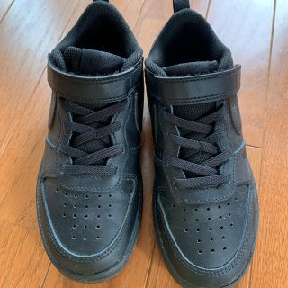 ナイキ(NIKE)のNIKE／黒　スニーカー　19cm(スニーカー)