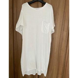 ザラ(ZARA)のZara Tシャツワンピース　ホワイト　Mサイズ(Tシャツ(半袖/袖なし))