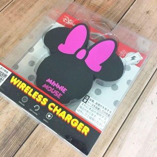 ディズニー(Disney)のミニー ダイカット ワイヤレスチャージャー 充電器(バッテリー/充電器)