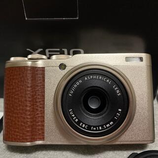 フジフイルム(富士フイルム)のXF10 シャンパンゴールド(コンパクトデジタルカメラ)