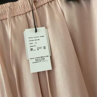 yori サテンスティックパンツ 2021 ピンク 36の通販 by mai's shop|ラクマ