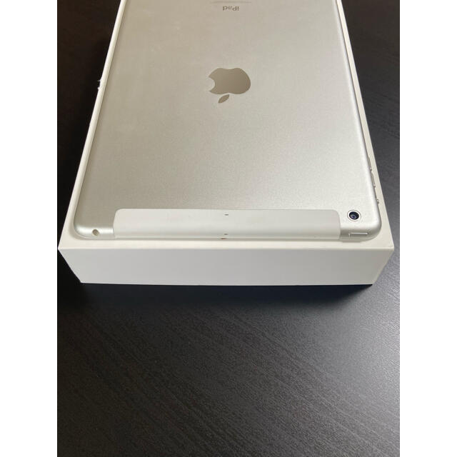 Apple - iPadAir 16GB WiFi-Cellular シルバーの通販 by ラクマ太郎's shop｜アップルならラクマ HOT格安