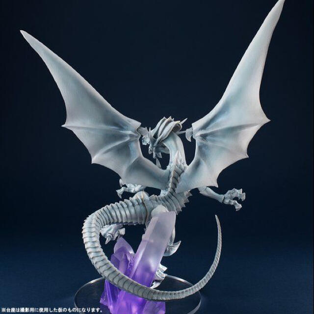 アメリカ 価格 ザク様⭐️【新品 未開封】遊戯王 ブルーアイズ 青眼の
