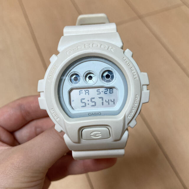 G-SHOCK CASIO 腕時計　ホワイト