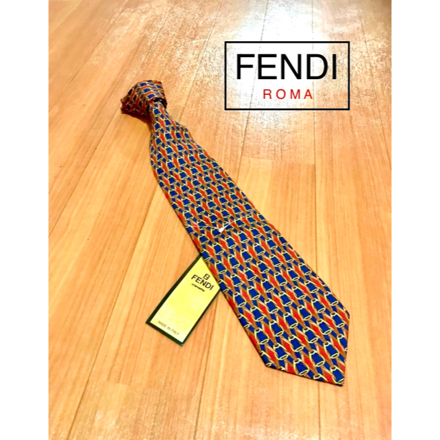 新品!フェンディ FENDI イタリア製 シルク100% ジオメトリー ネクタイ