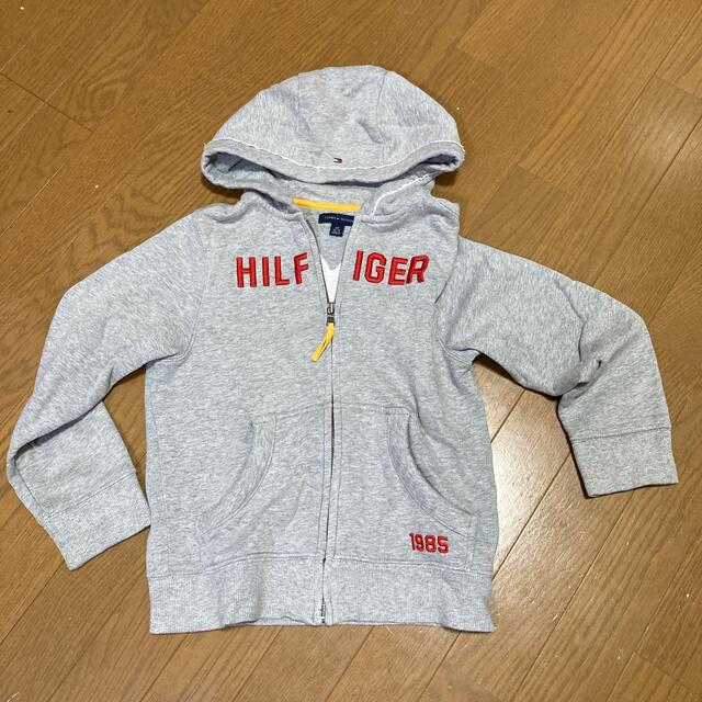 TOMMY HILFIGER(トミーヒルフィガー)のTOMMY HILFIGER トミーヒルフィガーキッズパーカー 6-7サイズ キッズ/ベビー/マタニティのキッズ服男の子用(90cm~)(ジャケット/上着)の商品写真