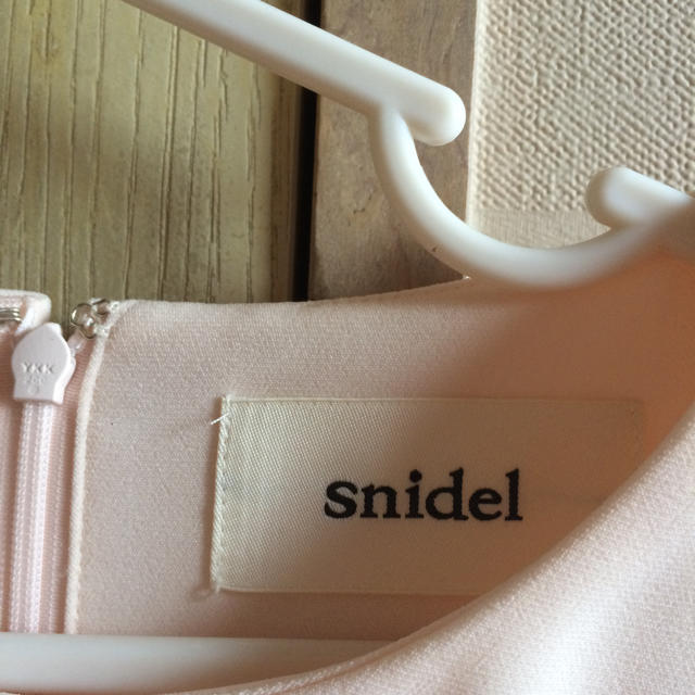 SNIDEL(スナイデル)の♡snidel オーバーショルダーフレアスリーブワンピース♡ レディースのワンピース(ミニワンピース)の商品写真