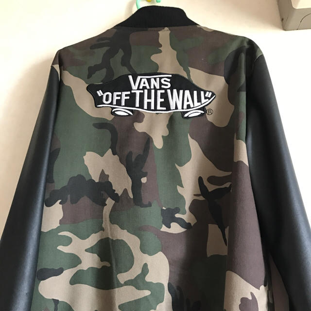 VANS(ヴァンズ)のスタジャン  メンズのジャケット/アウター(スタジャン)の商品写真