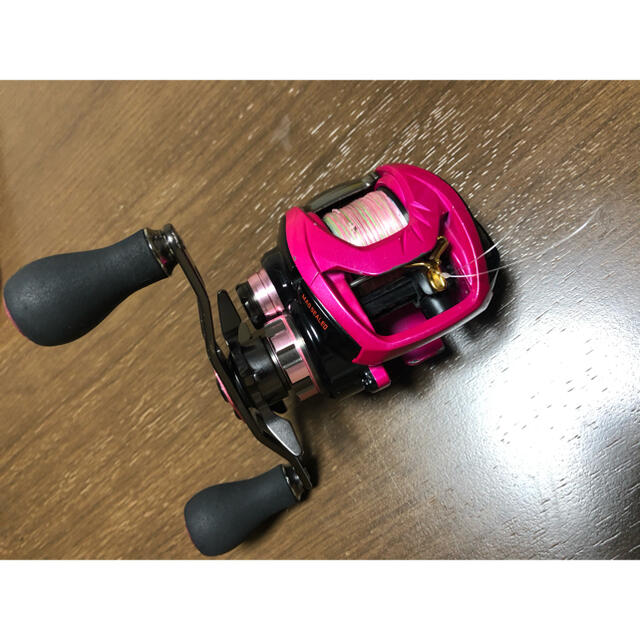 DAIWA(ダイワ)のダイワ  紅牙TWハイパーカスタム4.9R RM スポーツ/アウトドアのフィッシング(リール)の商品写真