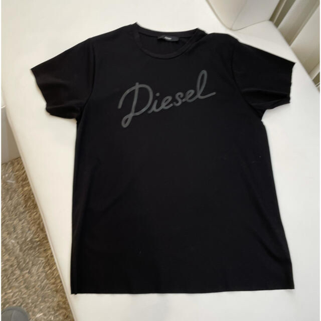 DIESEL(ディーゼル)のDIESEL(ディーゼル)Tシャツ　ブラック　袖 裾 切りっぱなし メンズのトップス(Tシャツ/カットソー(半袖/袖なし))の商品写真