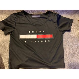 トミーヒルフィガー(TOMMY HILFIGER)のショート丈Tシャツ(Tシャツ(半袖/袖なし))