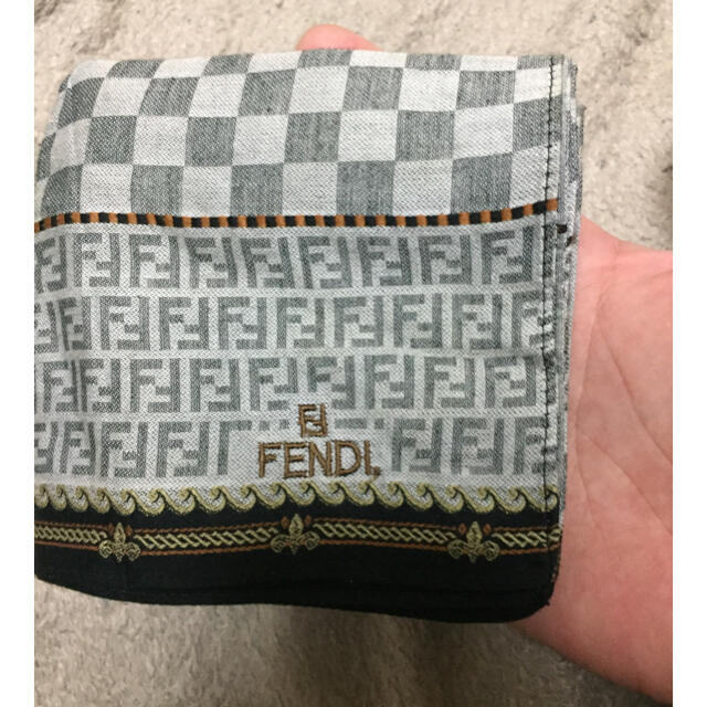 FENDI(フェンディ)のFENDI ハンカチ 2枚セット メンズ レディース メンズのファッション小物(ハンカチ/ポケットチーフ)の商品写真