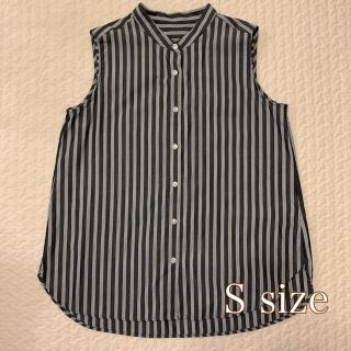 ジーユー(GU)の【美品】GU ストライプバンドカラーシャツ Sサイズ(シャツ/ブラウス(半袖/袖なし))