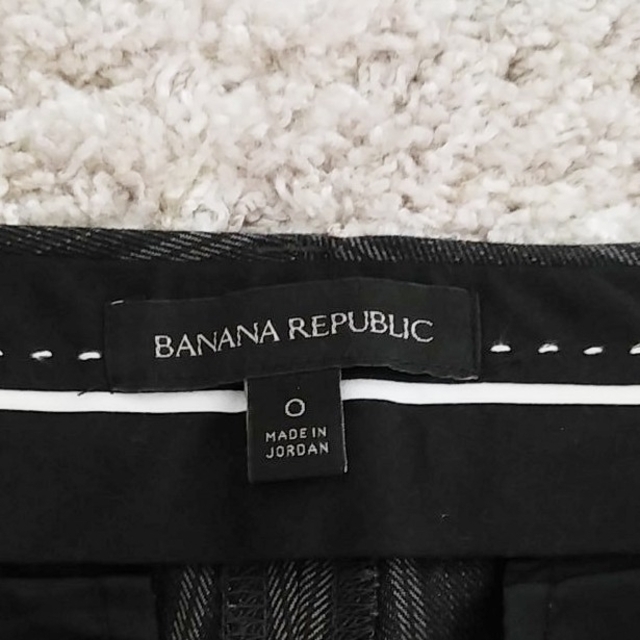 Banana Republic(バナナリパブリック)のレディースパンツ⭐BANANA REPUBLIC⭐スタイリッシュ⭐美品 レディースのパンツ(クロップドパンツ)の商品写真