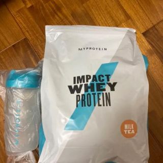 マイプロテイン(MYPROTEIN)のマイプロテイン　ミルクティ2.5kgになります。 シェーカー付き(プロテイン)