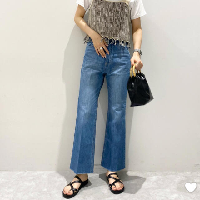 LOWRYS FARM(ローリーズファーム)のＣＯＮＥ／フレアパンツ レディースのパンツ(デニム/ジーンズ)の商品写真