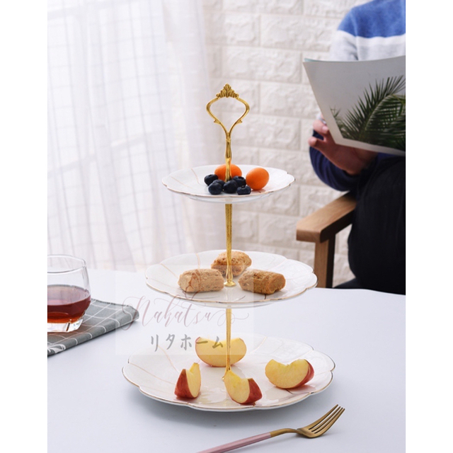 新品 ロイヤルアルバート チーキーピンク 3段ケーキスタンド