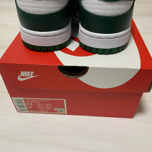 NIKE(ナイキ)のNIKE DUNK LOW "TEAM GREEN" メンズの靴/シューズ(スニーカー)の商品写真