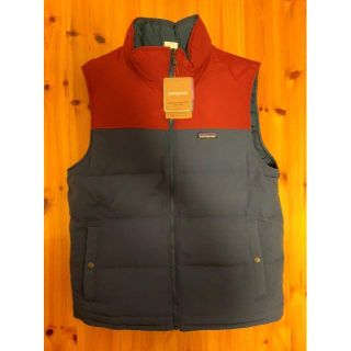 パタゴニア(patagonia)の【新品】パタゴニア　リバーシブルダウン(ダウンベスト)