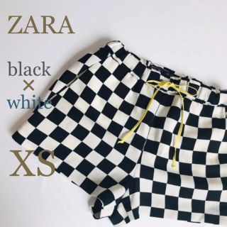 ザラ(ZARA)のZARA   レディースショートパンツ　ブロックチェック(ショートパンツ)