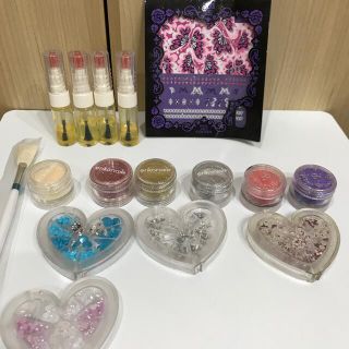 アナスイ(ANNA SUI)のネイルアートセット　のり ブラシ付き ラメ ストーン(ネイル用品)