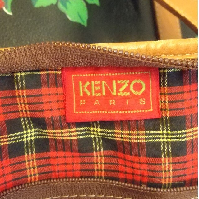 KENZO(ケンゾー)のKENZO 花柄 肩掛けバッグ レディースのバッグ(ショルダーバッグ)の商品写真