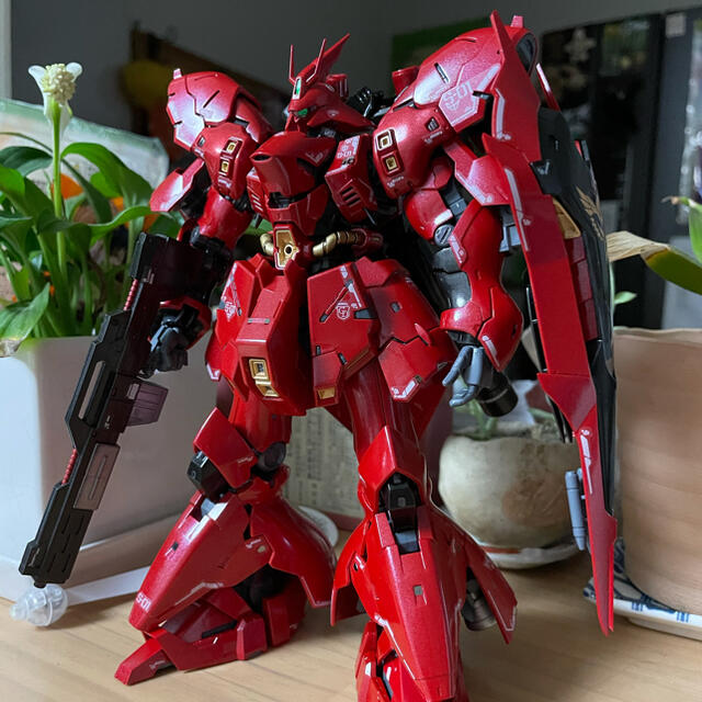 ガンプラRGサザビー（完成品・塗装済）