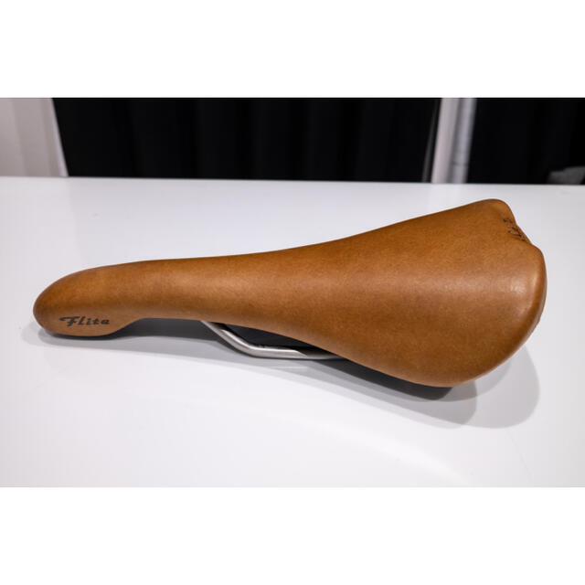 Specialized(スペシャライズド)のSELLE ITALIA(セライタリア) FLITE RACER 自動車/バイクの自動車/バイク その他(その他)の商品写真