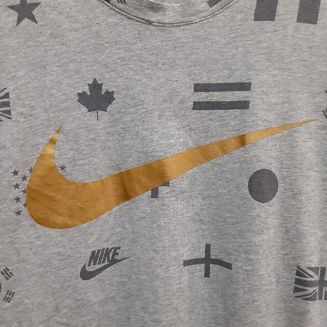 NIKE(ナイキ)の✨NIKE✨　ナイキ　希少ゴールドロゴT　men's　Ｌsize メンズのトップス(Tシャツ/カットソー(半袖/袖なし))の商品写真